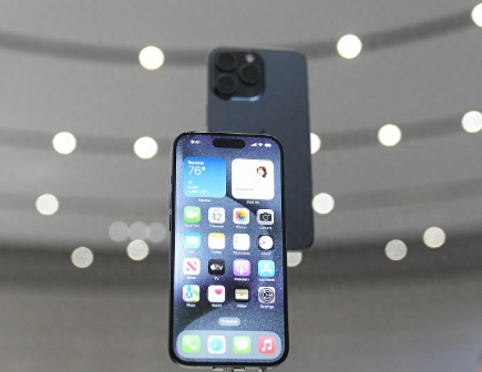 霸州Apple维修站分享买iPhone15还是华为Mate60
